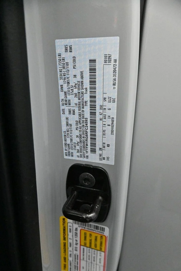 Used 2024 Avalanche Gray Ford Raptor image 43