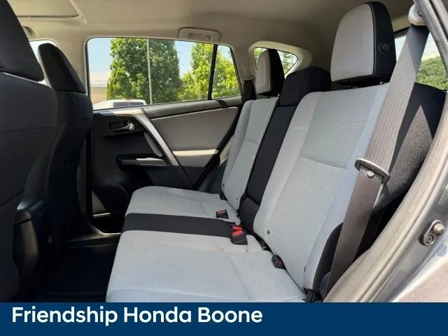 Used 2018 Gray Toyota XLE image 35