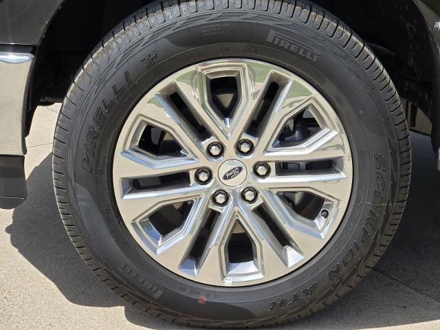 New 2026 Agate Black Metallic Ford XLT image 27