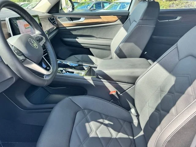 2026 Volkswagen Atlas SE w/Tech - Photo 14