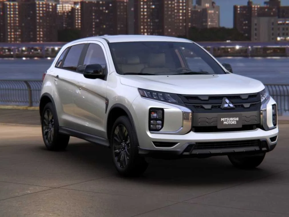 2027 Mitsubishi Outlander Sport LE