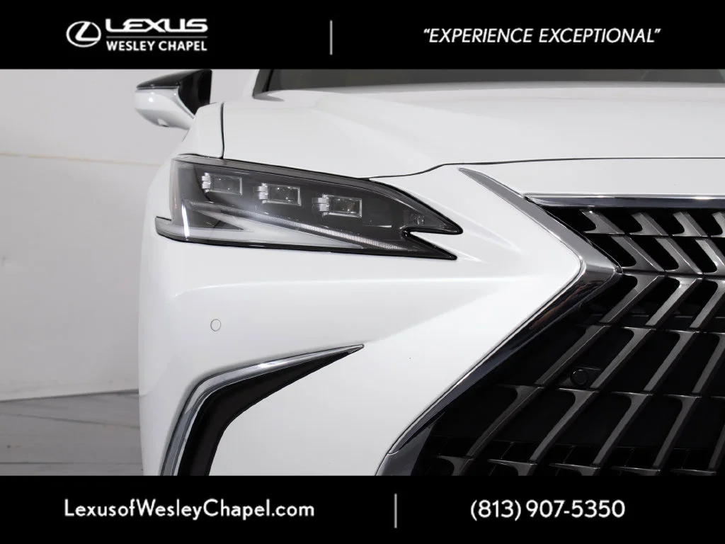 Used 2022 White Lexus 300h Ultra Luxury image 10