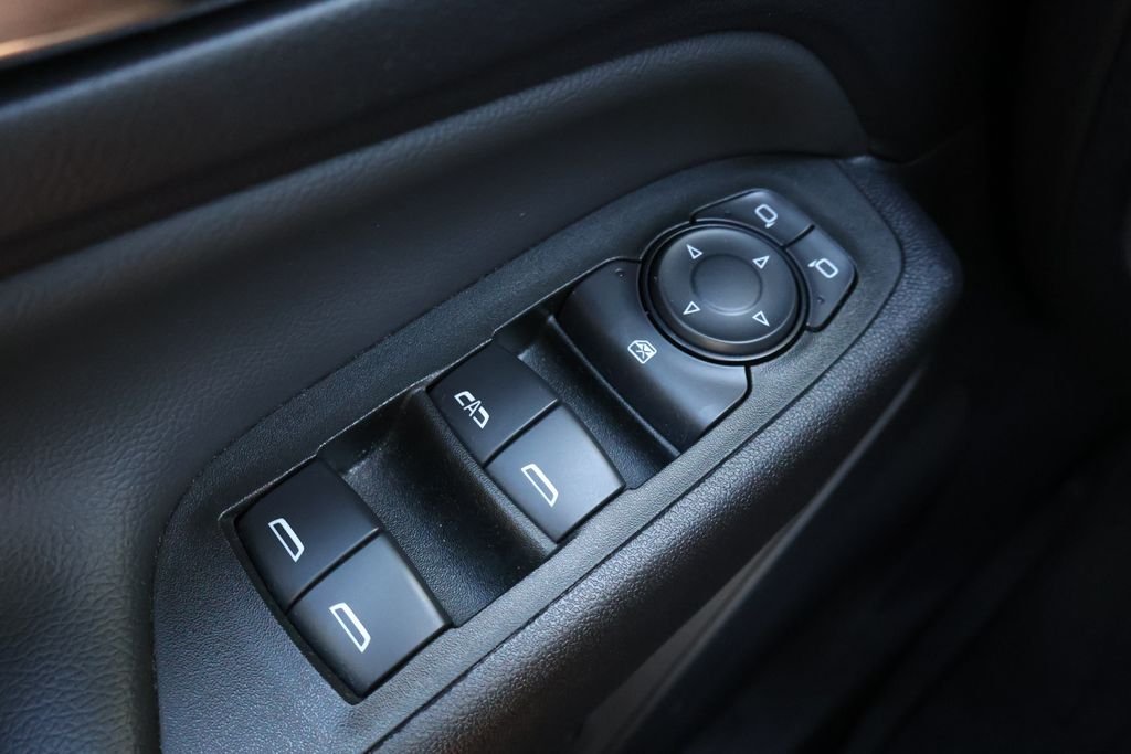 2024 Chevrolet Equinox LT - Photo 36