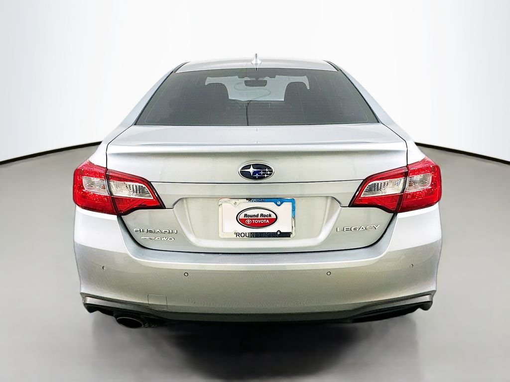 Used 2018 Silver Subaru 2.5i image 6