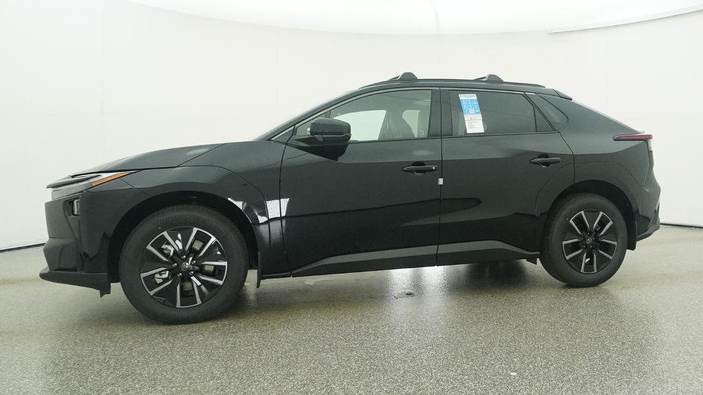 New 2026 Midnight Black Metallic Toyota XLE image 4