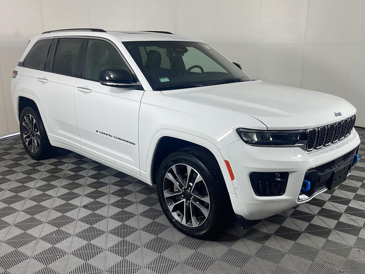 Used 2023 Bright White Clearcoat Jeep Overland image 7