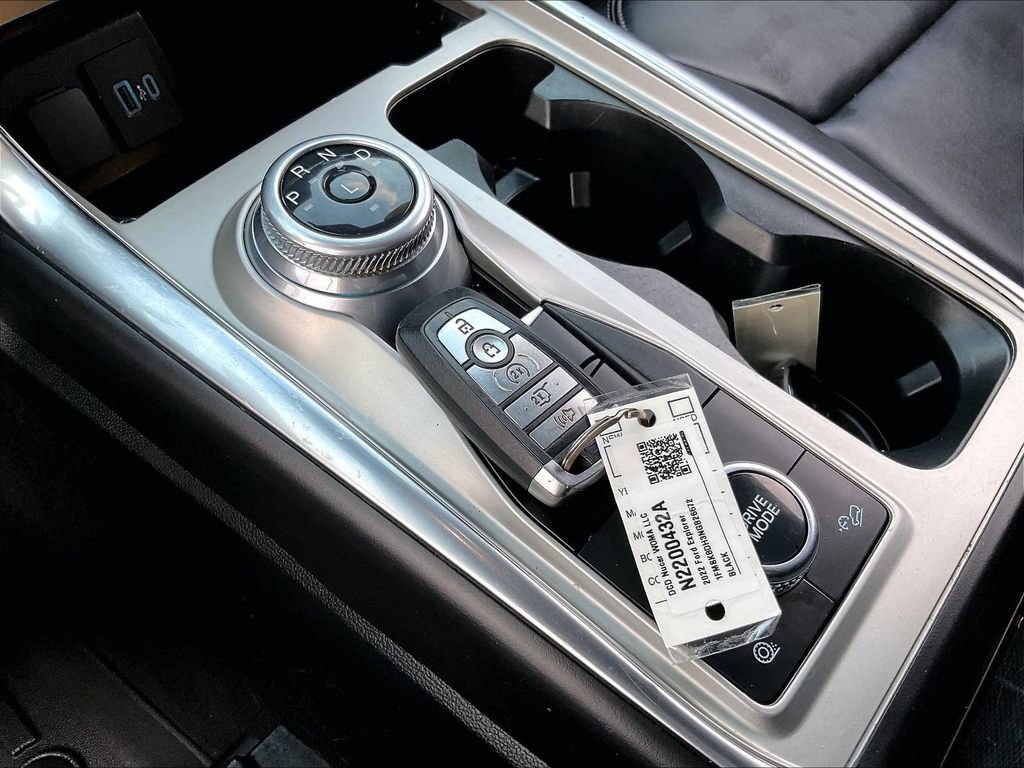 Used 2022 Black Ford XLT image 32