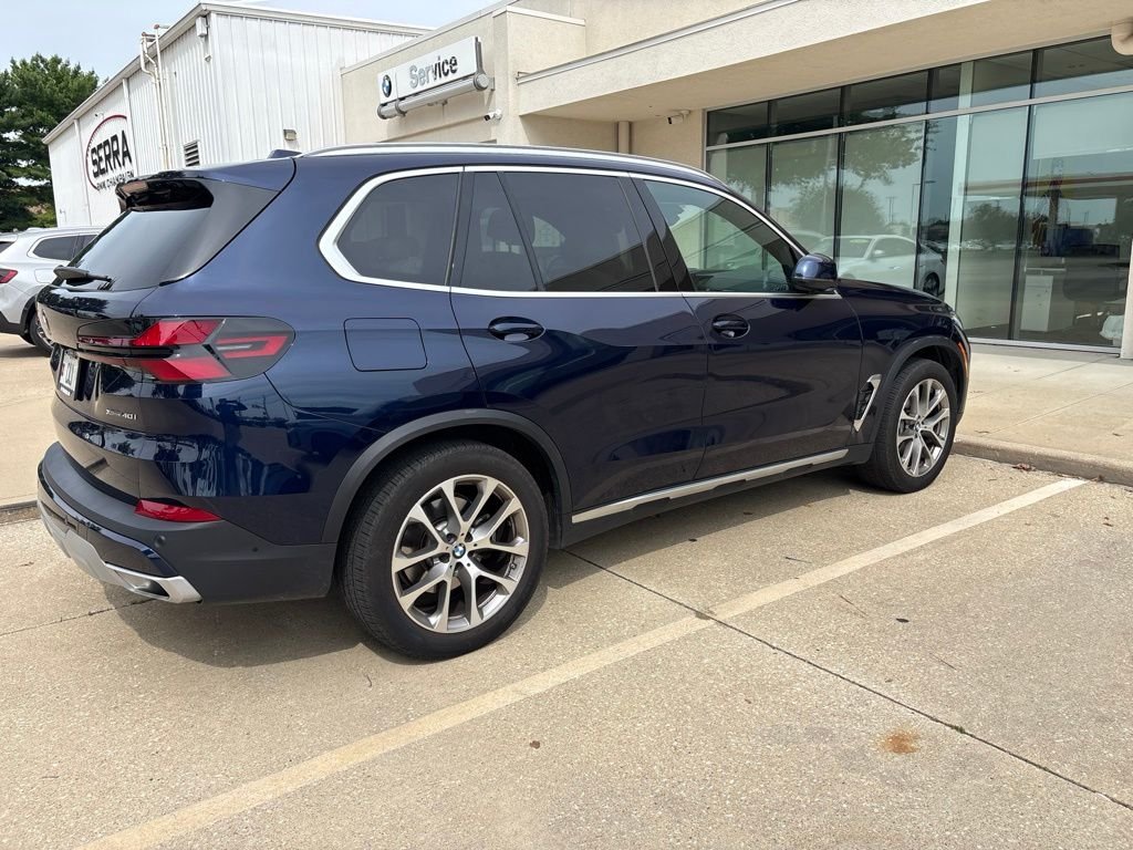 Used 2025 Tanzanite Blue II Metallic BMW xDrive40i image 6