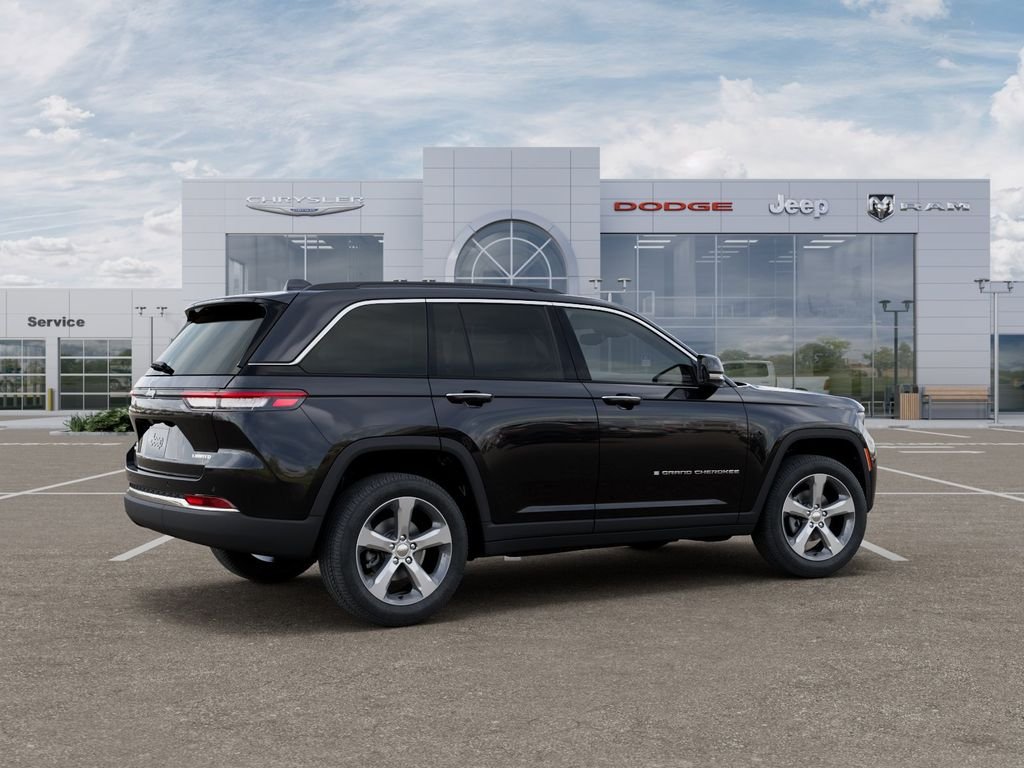 New 2026 Diamond Black Crystal Pearl-Coat Exterior Paint Jeep Limited image 4