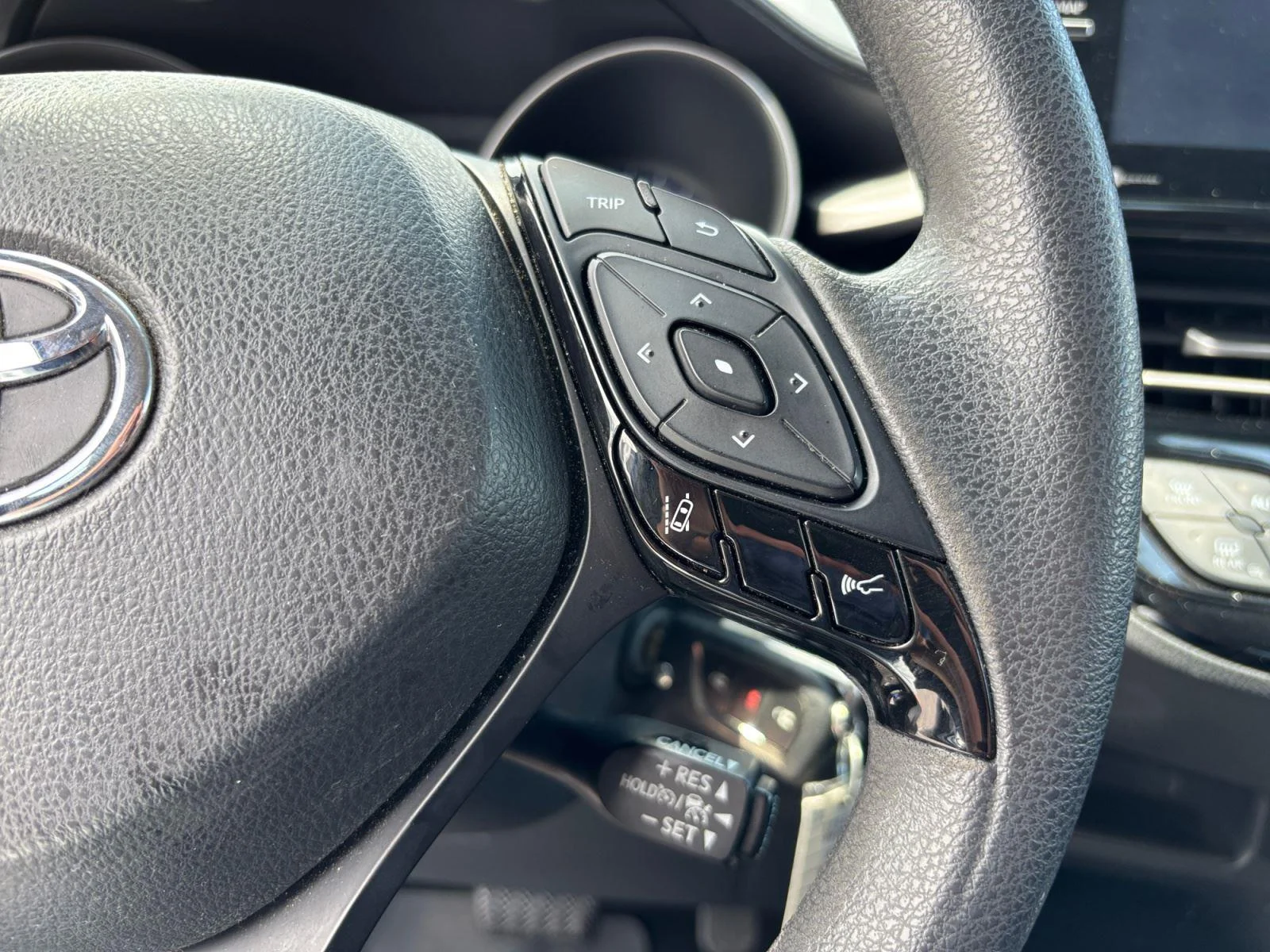 Used 2020 Blue Eclipse Metallic Toyota LE image 28