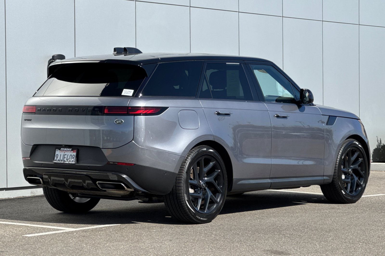 Used 2023 Gray Land Rover SE image 5