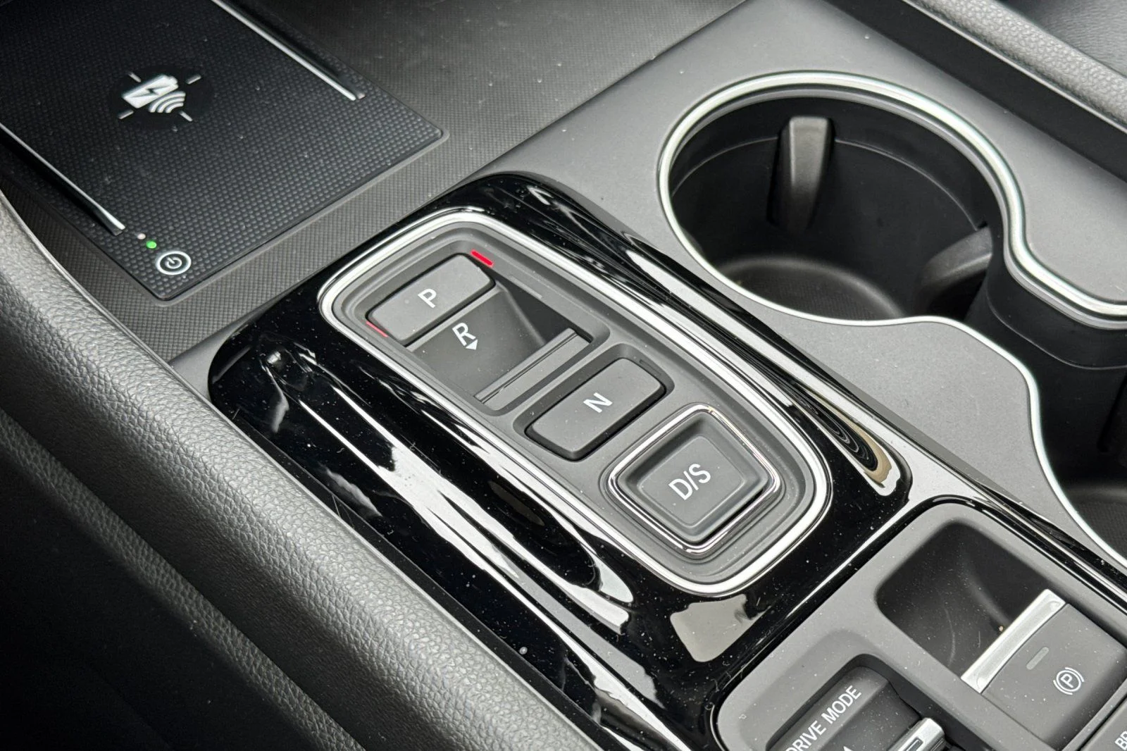 2025 Honda Pilot Touring - Photo 26