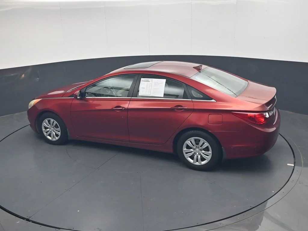 Used 2011 Red Hyundai GLS image 35