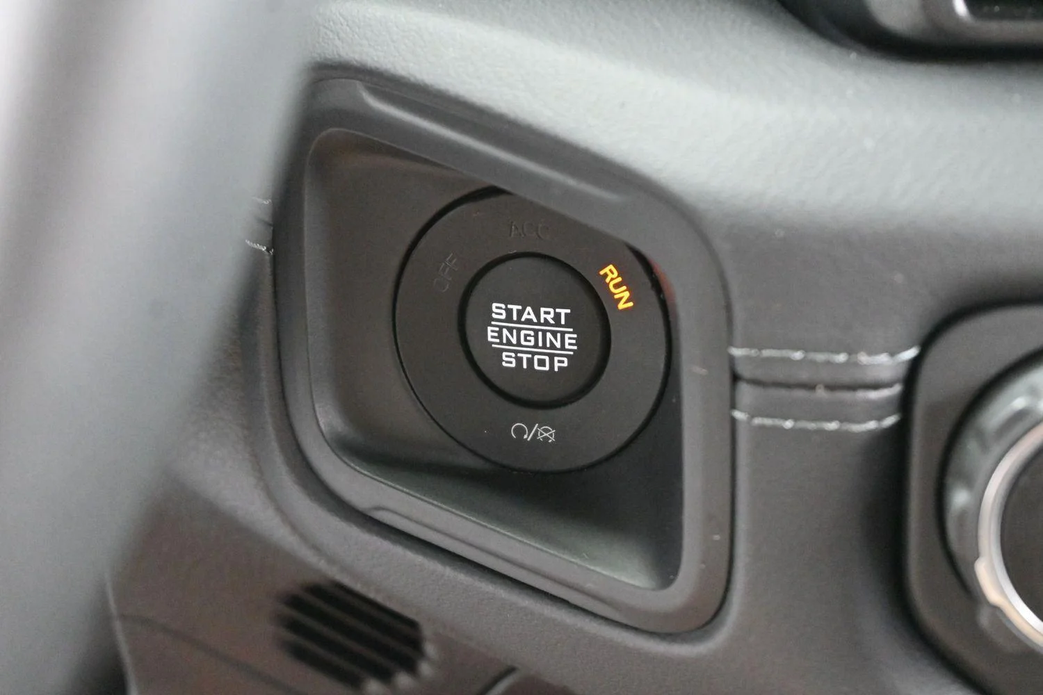 Used 2025 White Jeep High Tide image 23