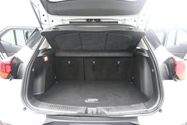 Used 2020 SUMMIT WHITE Buick Preferred image 22