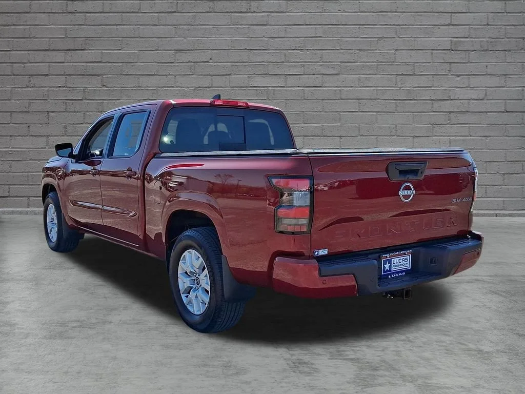 Used 2023 Red Nissan Crew Cab Long Bed SV 4x4 image 9