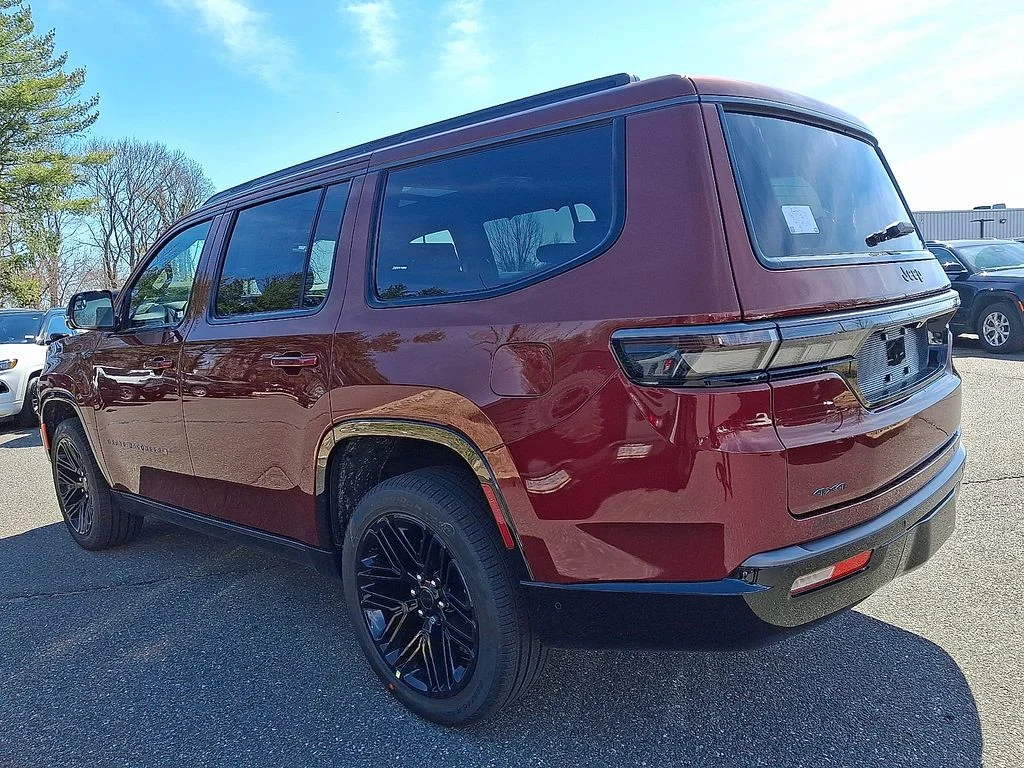 New 2026 Velvet Red Pearl-Coat Exterior Paint Jeep Limited Reserve image 3