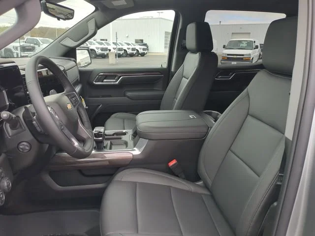 2026 Chevrolet Silverado 1500 LTZ - Photo 10