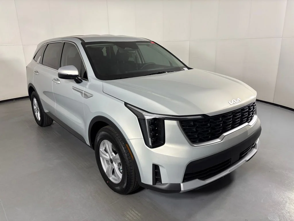 New 2026 Ivory Silver Kia LX image 2