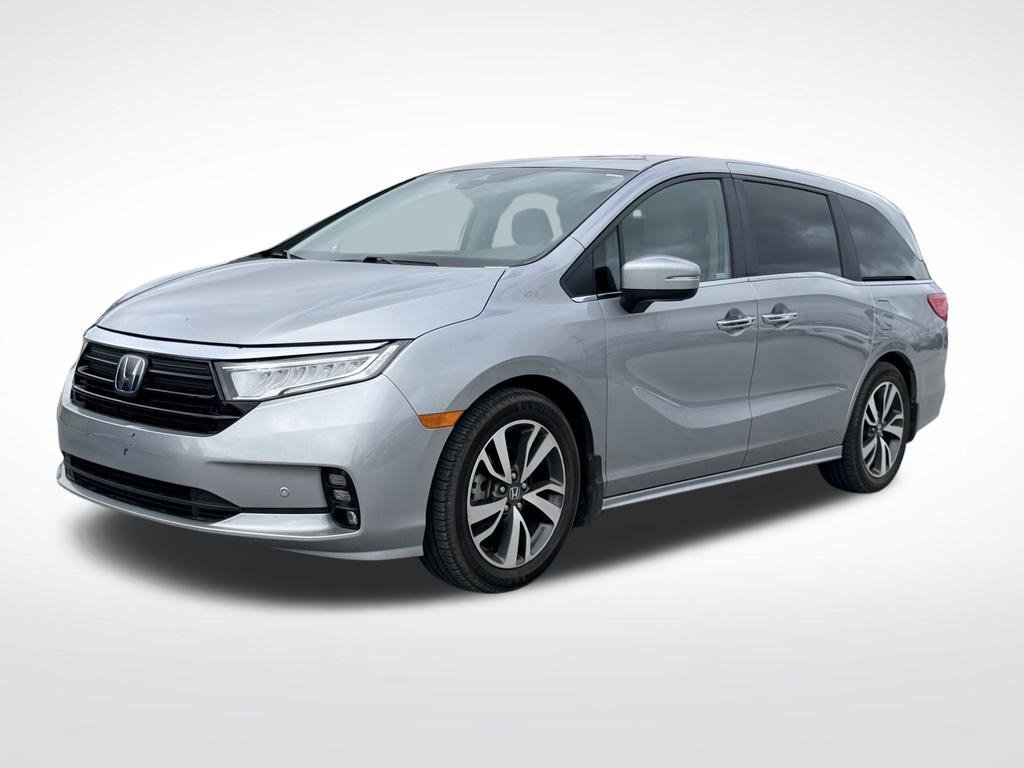 Used 2023  Honda Touring image 2