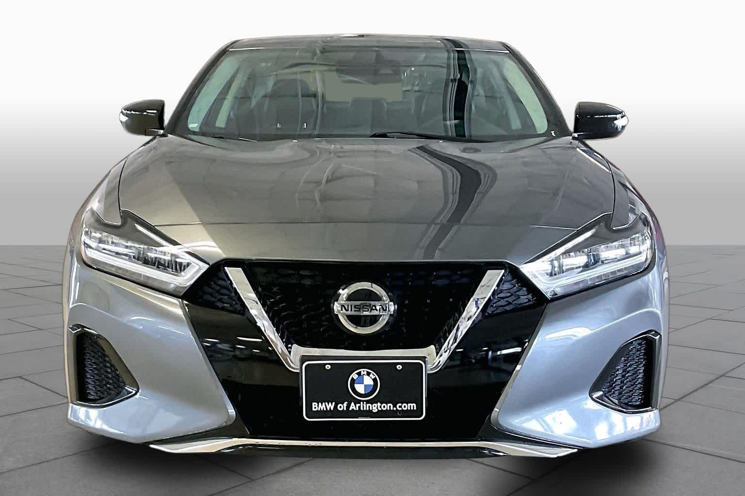 Used 2021 Gun Metallic Nissan SV image 3