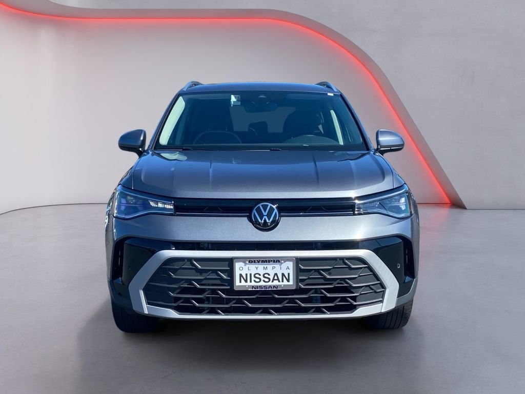 Used 2025 Gray Volkswagen 1.5T SE image 9