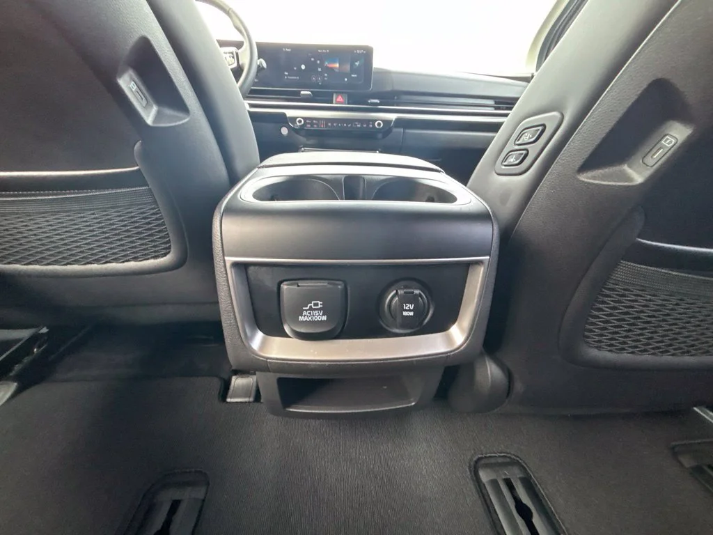 Used 2026 Silver Kia  image 15