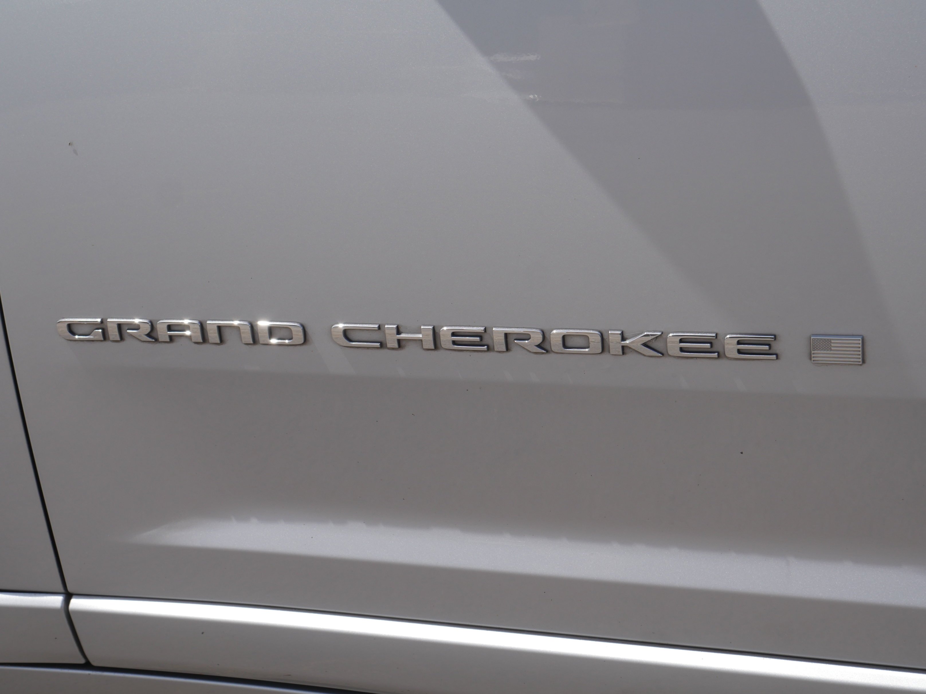 Used 2021 Silver Zynith Jeep Overland image 16