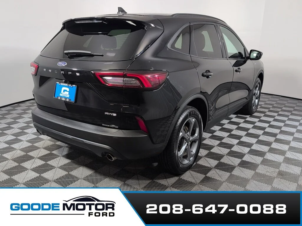 Certified Used 2025 Black Metallic Ford ST-Line Select image 7