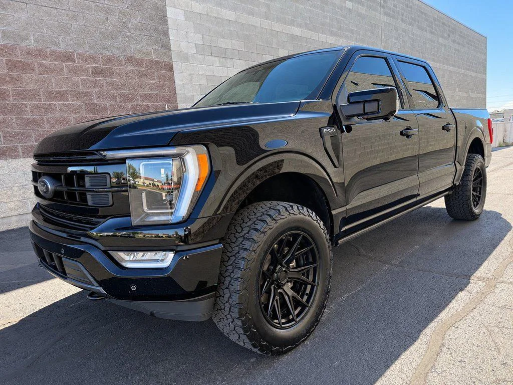 Used 2023 Agate Black Metallic Ford LARIAT 4WD SUPERCREW 5.5 BOX image 9