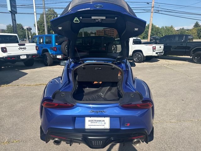 Used 2025 Blue Toyota 3.0 Premium image 9