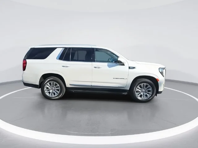 Used 2024 White GMC Denali image 9
