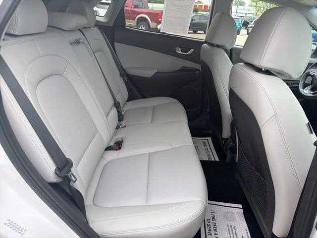 Used 2022 Lunar White Hyundai Limited image 18