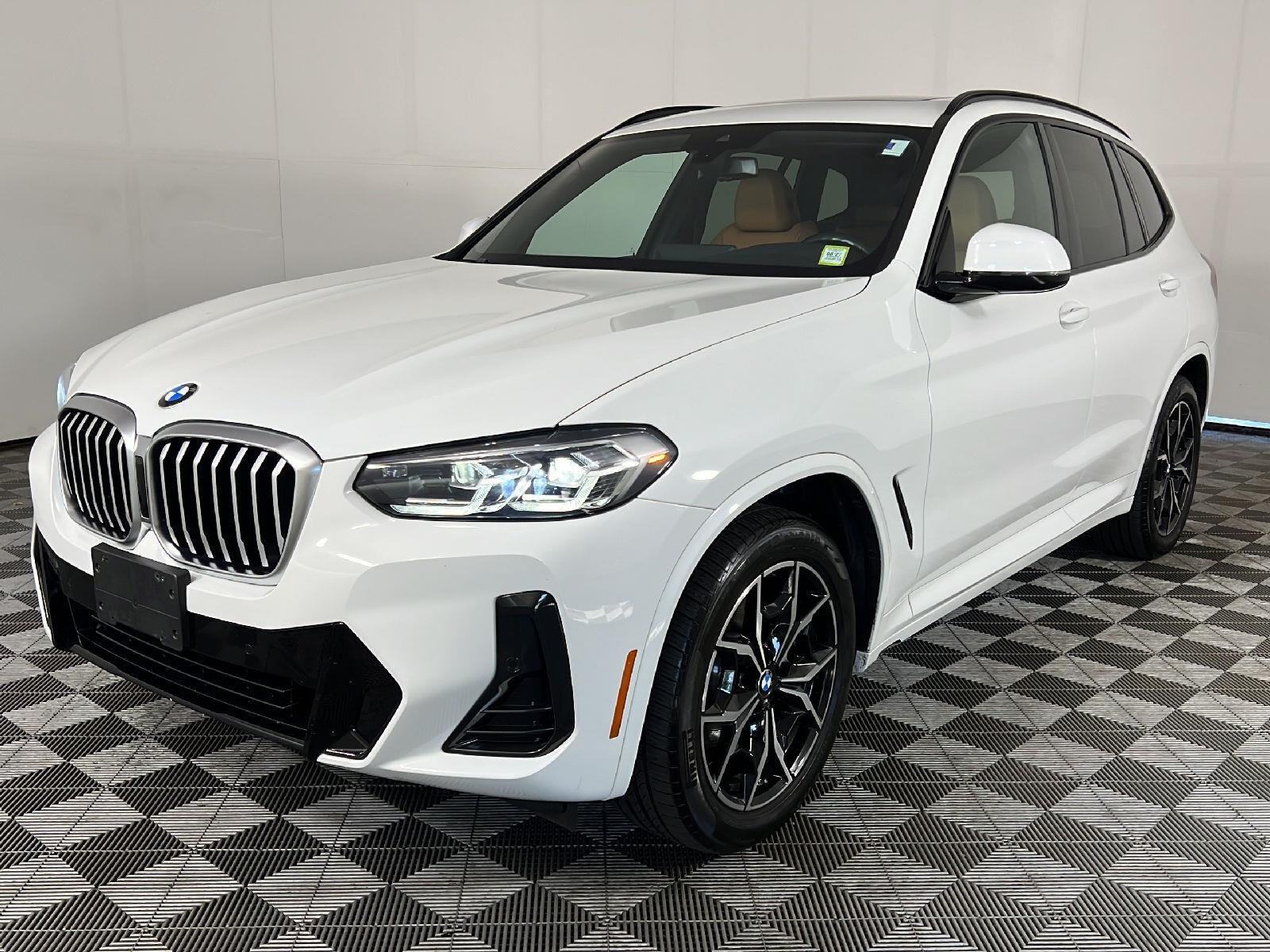 Used 2023 Alpine White BMW xDrive30i image 44