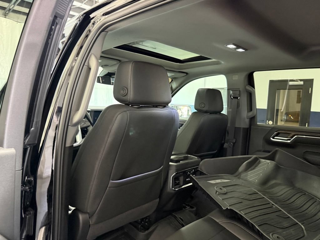 New 2026 Onyx Black GMC SLT image 19