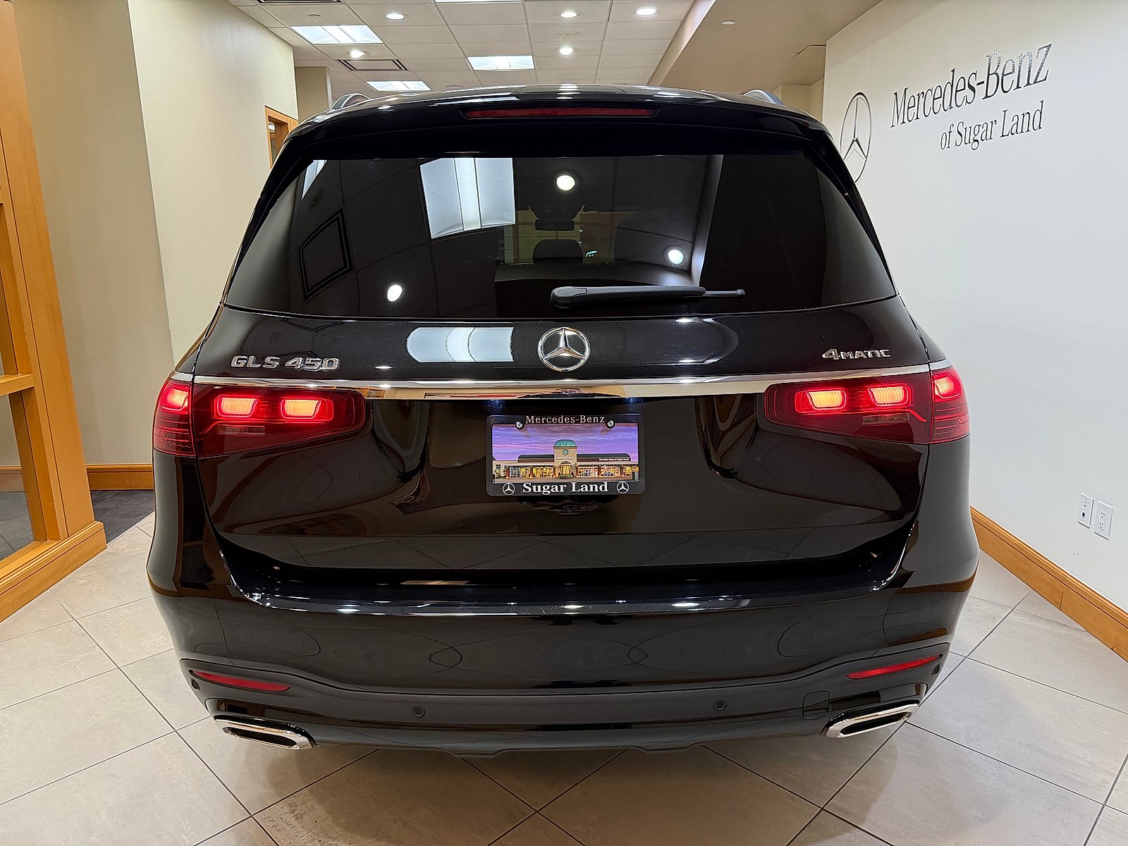 Used 2026 Obsidian Black Metallic Mercedes-Benz 4MATIC® image 5