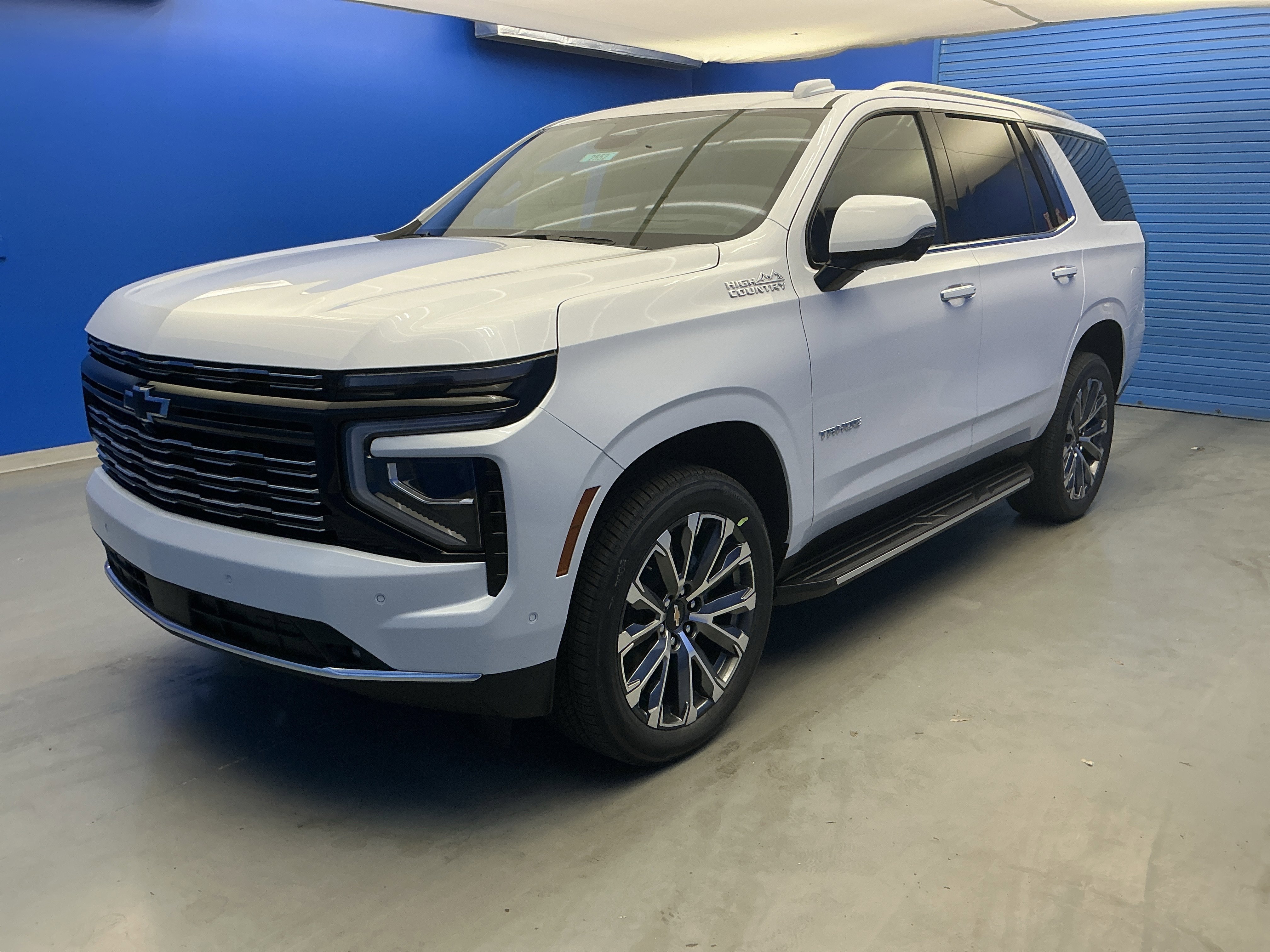 New 2026 Polar White Tricoat Chevrolet High Country image 4