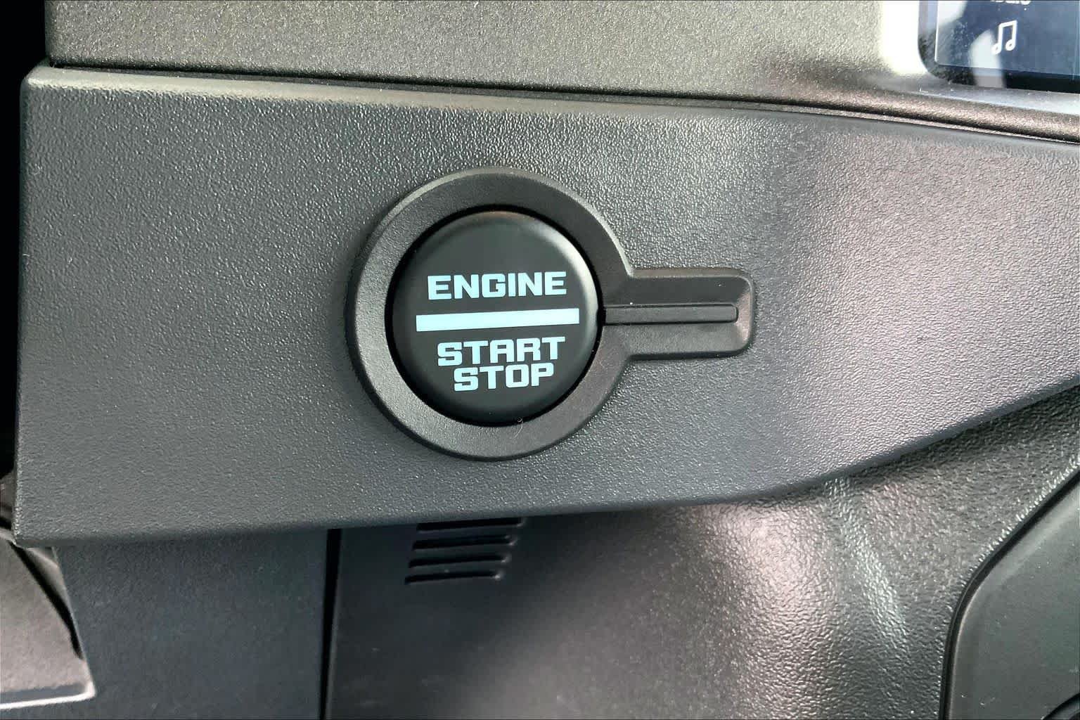 New 2026 Oxford White Ford Big Bend® image 17