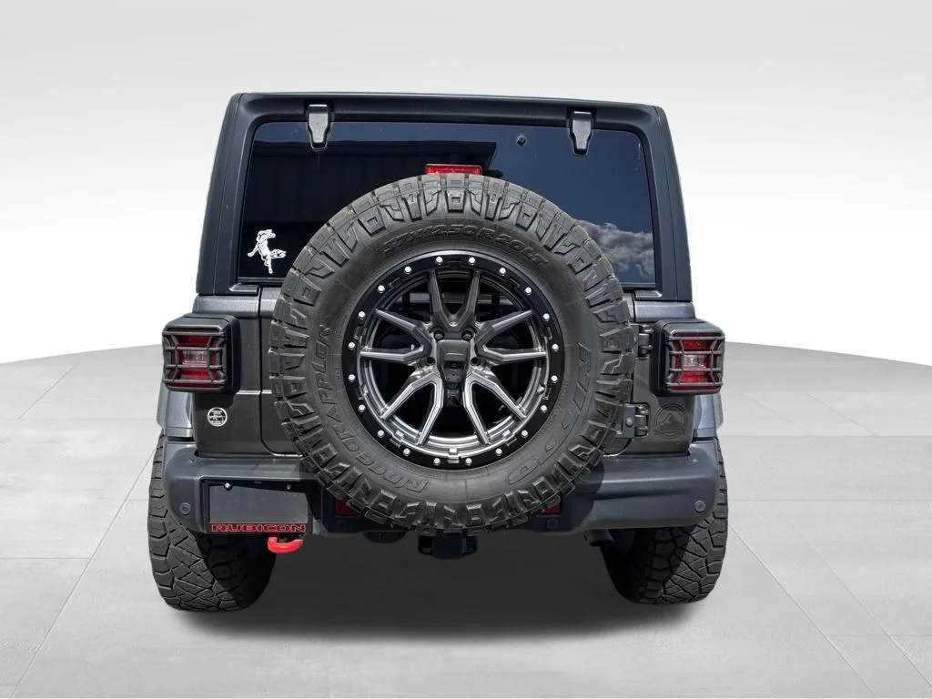 Used 2023 Gray Jeep Rubicon image 4