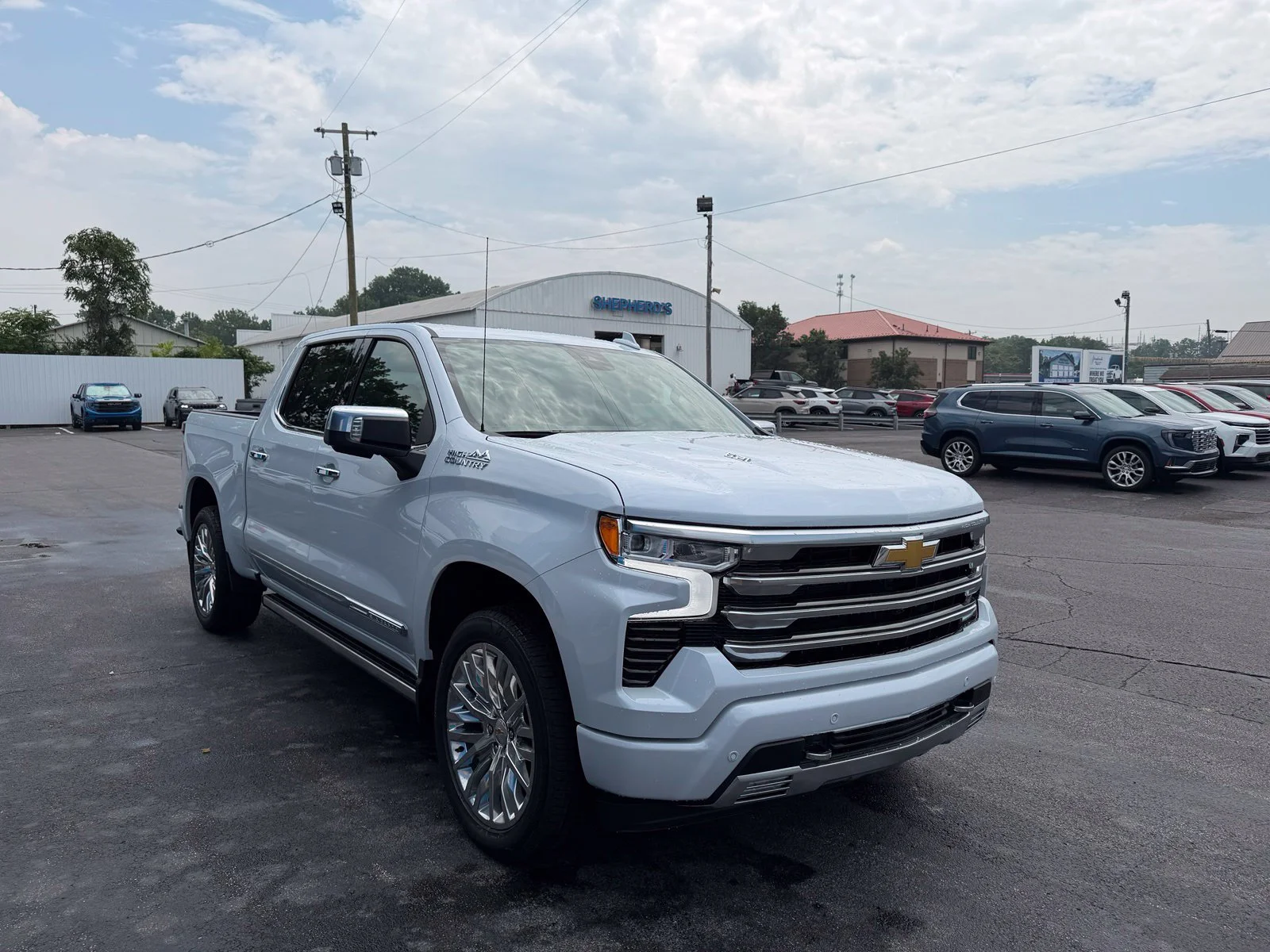 New 2026 Polar White Tricoat Chevrolet High Country image 6