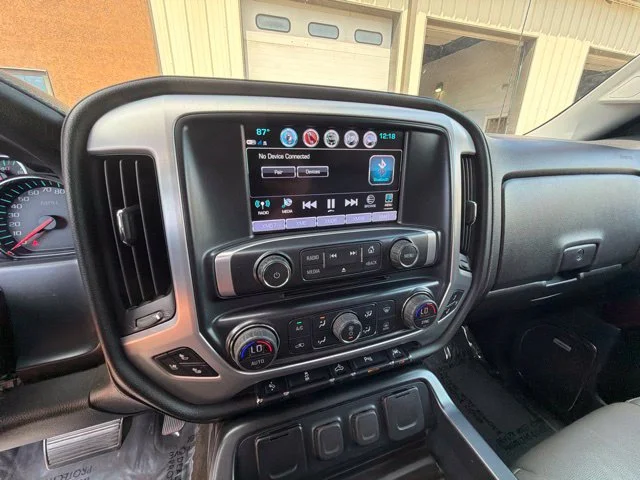 Used 2018 Gray GMC SLT image 21