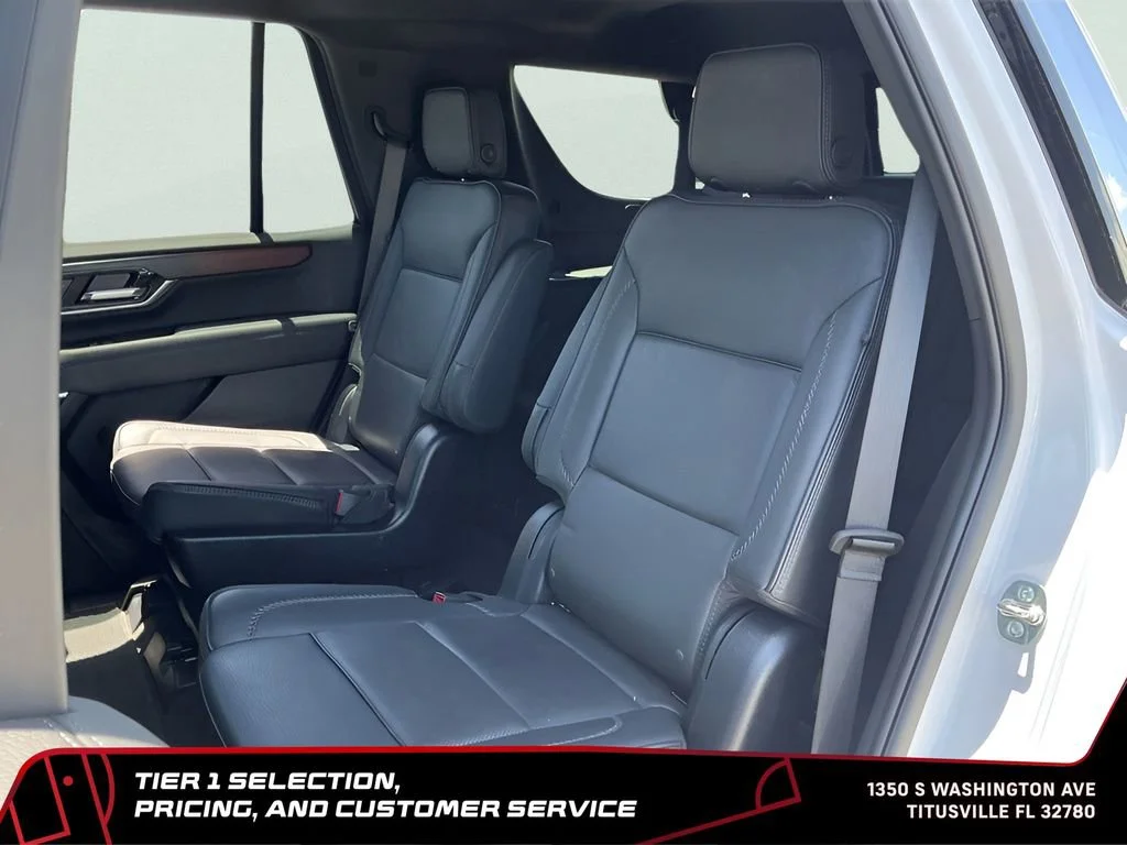 Used 2025 Summit White GMC Denali image 23