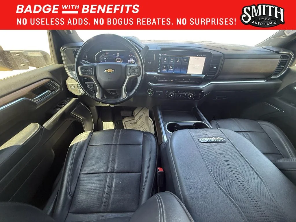 Used 2024 Iridescent Pearl Tricoat Chevrolet High Country image 9