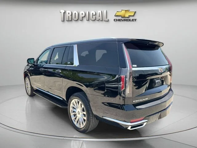 Used 2023 Black Raven Cadillac Premium Luxury image 3