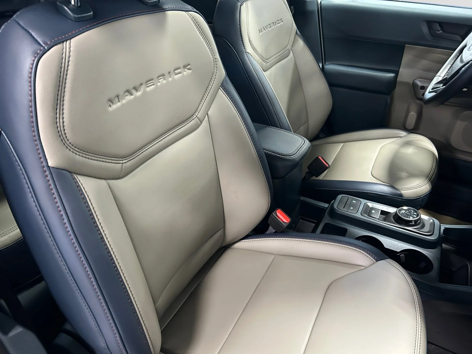 New 2026 Space White Metallic Ford Lariat image 11