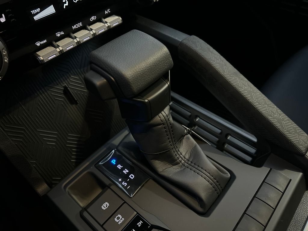 2026 Toyota Tacoma SR5 - Photo 16