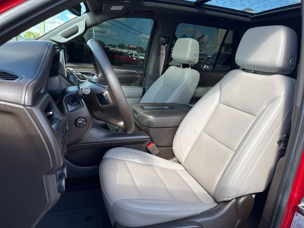 Used 2023 Red Chevrolet Z71 image 37
