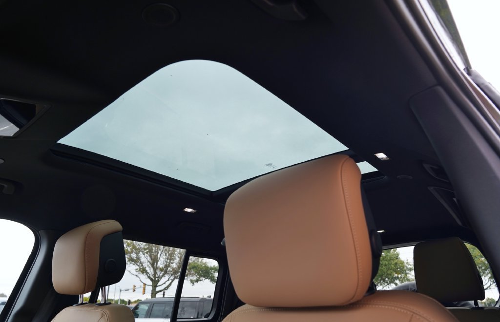 New 2026 Carpathian Grey Land Rover S image 13