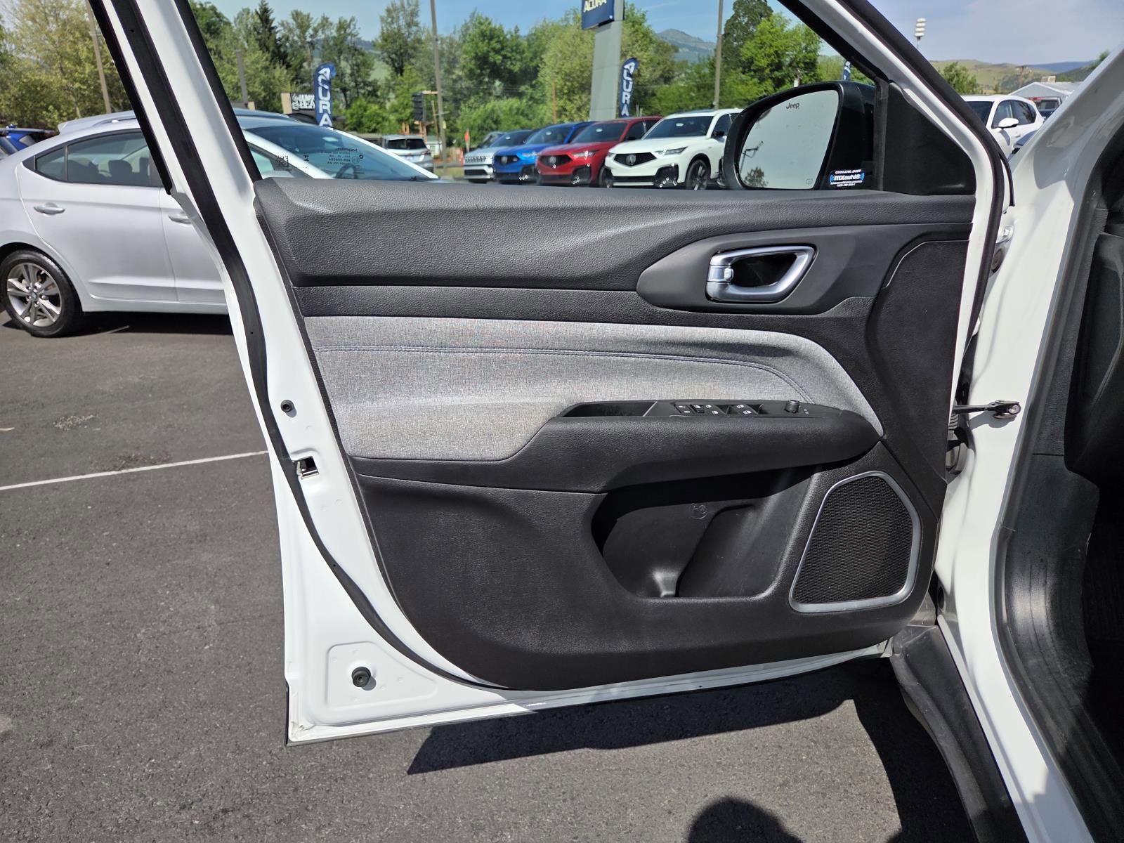 2025 Jeep Compass Latitude - Photo 12