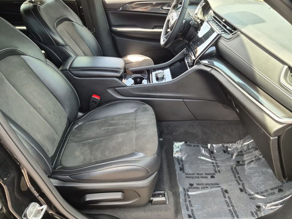 Certified Used 2023 Black Jeep Altitude image 31